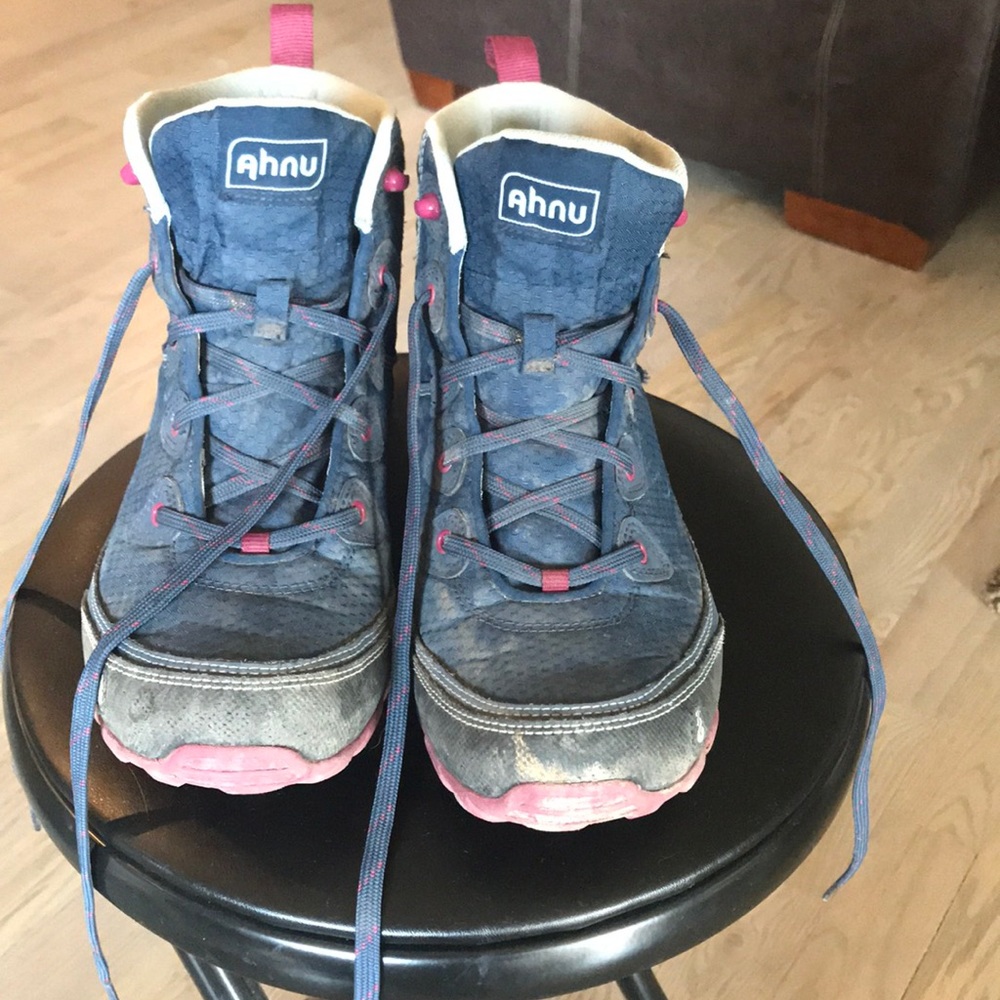 Ahnu hiking boots women’s size 9